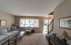 10 Wallace Drive, Plainview, NY 11803