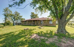 8610 N Farm Road 53, Walnut Grove, MO 65770