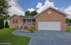 157 Acorn Drive, Corryton, TN 37721