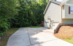19 Autumn Place NE, White, GA 30184