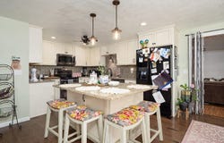 514 S Royal Avenue, Eagle Point, OR 97524