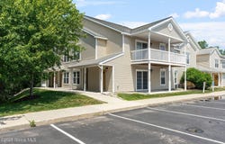 401 Cedar Run, North Greenbush, NY 12144