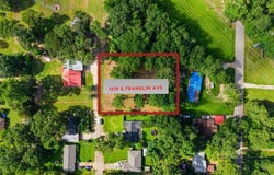 1310 S Franklin Ave, Cleveland, TX 77327