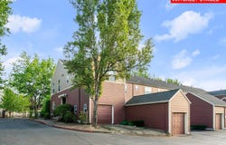 15707 NE BEECH ST, Portland, OR 97230