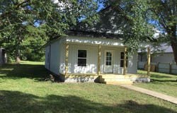 610 Cypress Street, Leslie, AR 72645