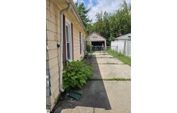 1318 Knapp Road, Flint, MI 48503