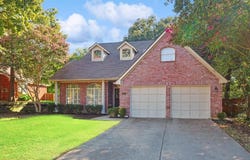 813 Rolling View Court, Highland Village, TX 75077