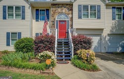 3870 Michaels Creek, Loganville, GA 30052