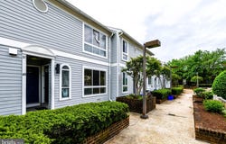 49 HAWTHORNE COURT NE, WASHINGTON, DC 20017