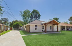 208 Debby Drive, Lafayette, LA 70503