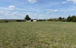 180 Gandertown Road, Loretto, KY 40037