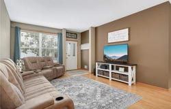 5220 Hummingbird Lane, Farmington, MN 55024