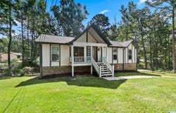 105 HIELARY CIRCLE, HUEYTOWN, AL 35023