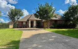 903 Timberton Drive, Pearl, MS 39208