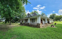 10 Wood ST, Charleston, AR 72933