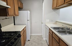 805 Lexington Rd, Elgin, TX 78621