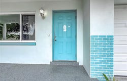 890 7TH Avenue NE, LARGO, FL 33770