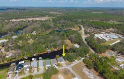 295 MAXWELL Drive, Welaka, FL 32193