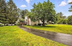 10 Captain Eager Dr, Northborough, MA 01532
