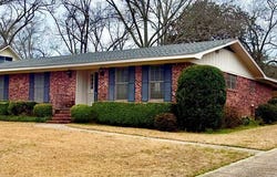 1636 Lake Park Dr, LAUREL, MS 39440