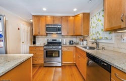 464 Dorchester Rd, Ridgewood Village, NJ 07450-5508