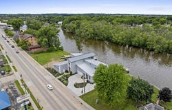 333 E MAIN Street, OMRO, WI 54963