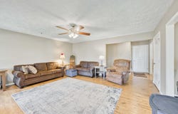 3477 W Broadmoor Court, Springfield, MO 65807
