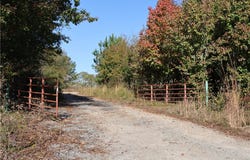 5720 81 Highway, Starr, SC 29684
