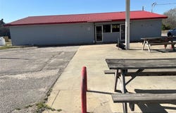 13129 NC Highway 242, Elizabethtown, NC 28337