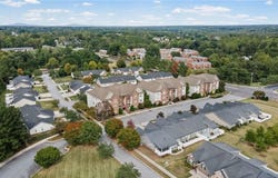 6831 Hanesbrook Circle, Clemmons, NC 27012