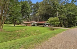 100 County Road 1123, Daingerfield, TX 75638