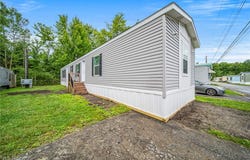 15 Eddie Road, Madison, OH 44057