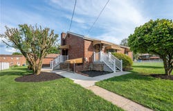 206 Mullin Ave, Mt Pleasant Boro, PA 15666