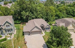 9801 N Donnelly Avenue, Kansas City, MO 64157