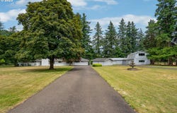 15160 S HIGHWAY 211, Molalla, OR 97038
