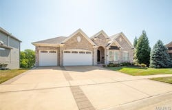 205 Harbor View, Fenton, MO 63026