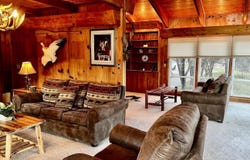 2881 Pleasant View Road, Decorah, IA 52101
