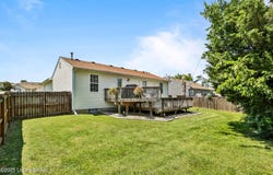 1202 Cedar Springs Pkwy, La Grange, KY 40031