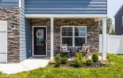127 Summit Ridge Ln, Oak Ridge, TN 37830