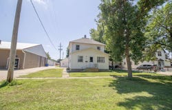 1432  12th Street, Rock Valley, IA 51247