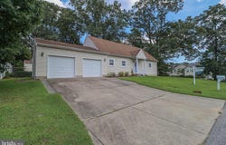 114 CLARENCE AVE, SEVERNA PARK, MD 21146