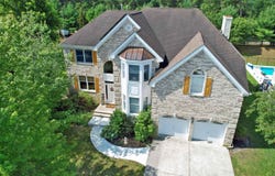 66 Monet Dr, Mays Landing, NJ 08330