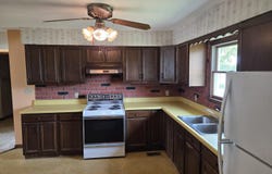 210 W Benton Street, Wapakoneta, OH 45895