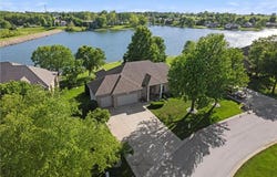 15471 Cedar Lane, Basehor, KS 66007