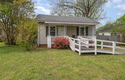 725 S Beaumont Avenue, Burlington, NC 27217