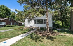 423 W Madison, BELVIDERE, IL 61008