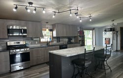 5421 S 192nd Road, Pleasant Hope, MO 65725
