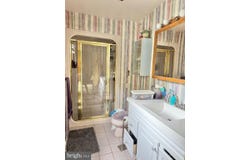 150 MAIN STREET, HAMILTON, NJ 08620