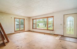 61473 M 40, Paw Paw, MI 49079