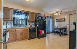 104 Sage RD, Silver Lake, KS 66539